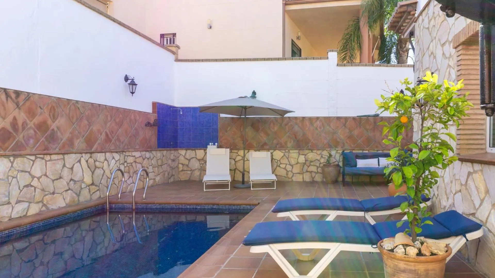 House Pool & Parking Malaga Villa